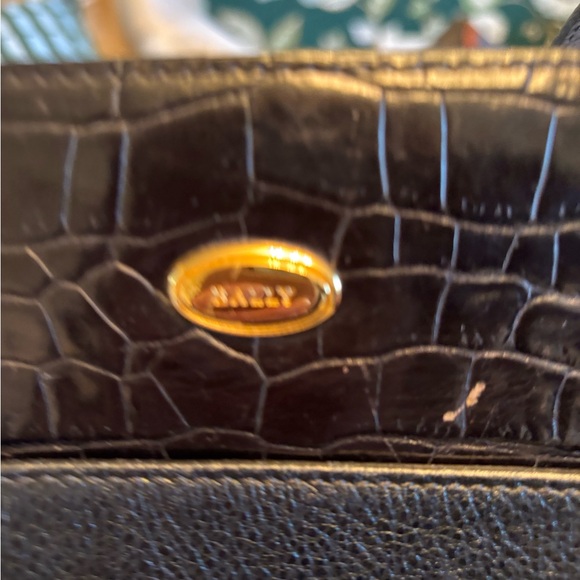 Vintage Pebble Leather Croc Embossed Bally Purse - Picture 8 of 11